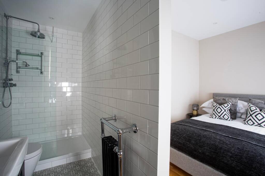 Eden - Islington - 2 Bed With Terrace Appartement